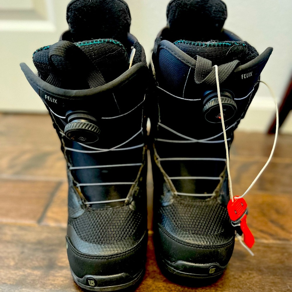 Womens Burton Felix Boa Snowboard Boots, Size 8